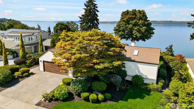 824 S Marine Hills Way, Federal Way, WA 98003