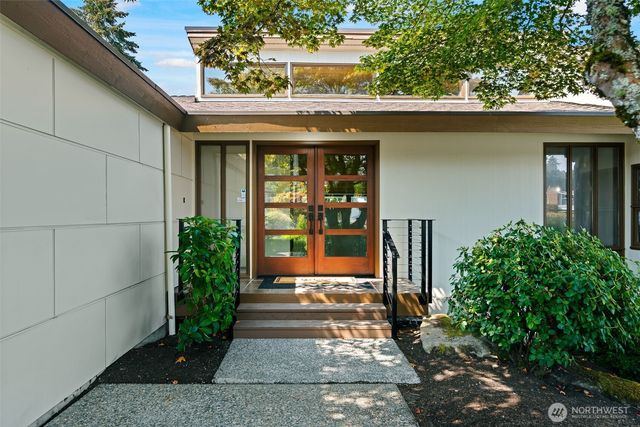 824 S Marine Hills Way, Federal Way, WA 98003