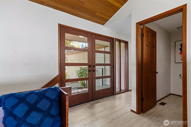 824 S Marine Hills Way, Federal Way, WA 98003