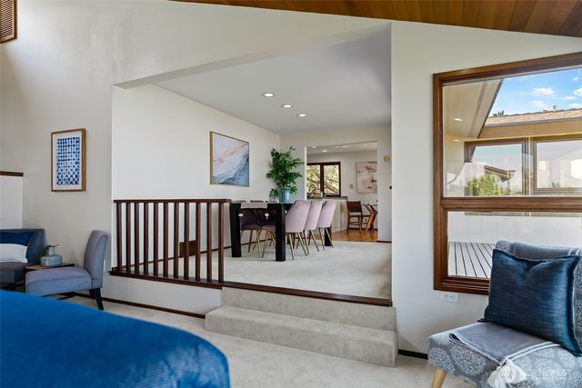 824 S Marine Hills Way, Federal Way, WA 98003