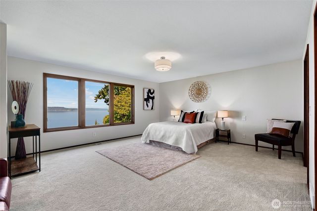 824 S Marine Hills Way, Federal Way, WA 98003