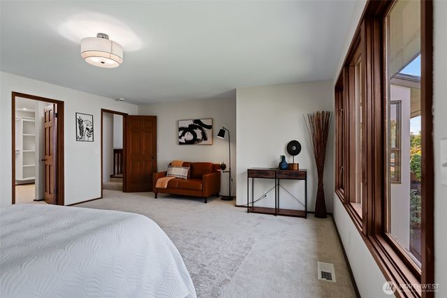 824 S Marine Hills Way, Federal Way, WA 98003