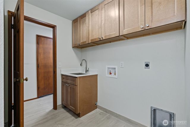 824 S Marine Hills Way, Federal Way, WA 98003