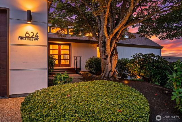 824 S Marine Hills Way, Federal Way, WA 98003