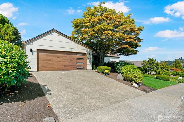 824 S Marine Hills Way, Federal Way, WA 98003
