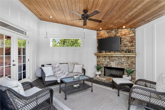 3702 Paces Park Circle SE, Smyrna, GA 30080