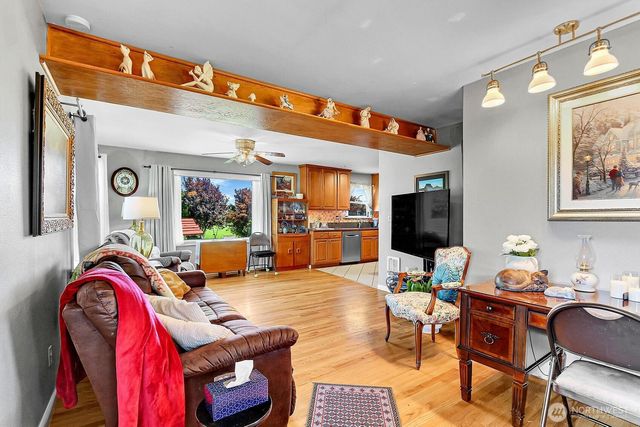 320 Pioneer Highway E, Arlington, WA 98223