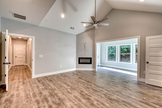 98 Brett Way, Hiawassee, GA 30546