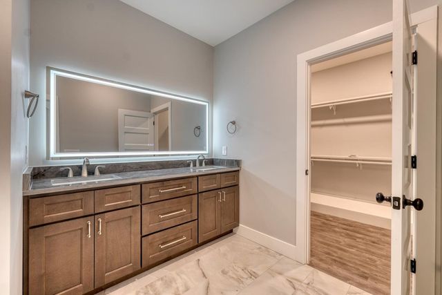 98 Brett Way, Hiawassee, GA 30546