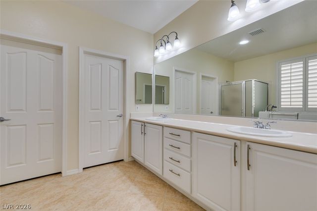 2150 Clearwater Lake Drive, Henderson, NV 89044