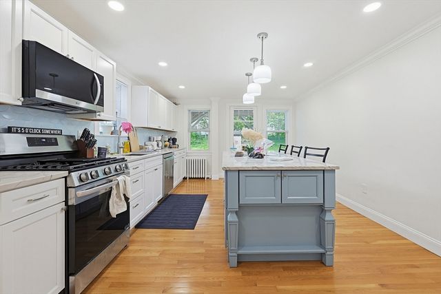 22 Sweetser St, Wakefield, MA 01880