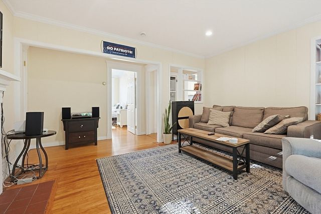 22 Sweetser St, Wakefield, MA 01880
