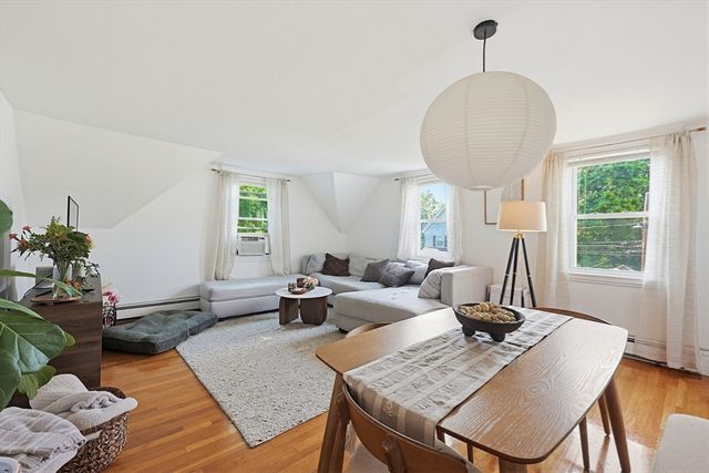 22 Sweetser St, Wakefield, MA 01880