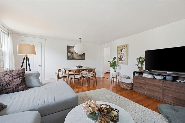 22 Sweetser St, Wakefield, MA 01880
