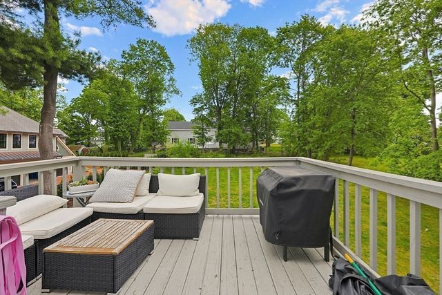 22 Sweetser St, Wakefield, MA 01880