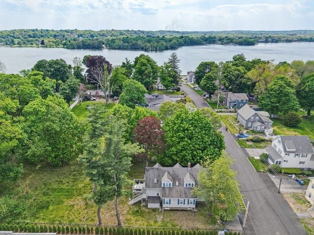 22 Sweetser St, Wakefield, MA 01880