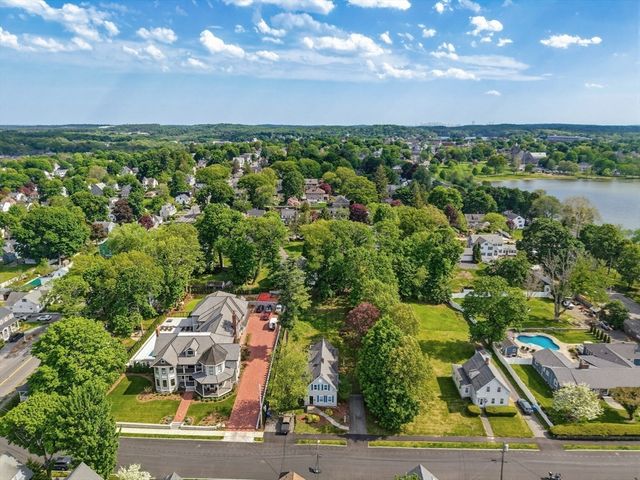 22 Sweetser St, Wakefield, MA 01880