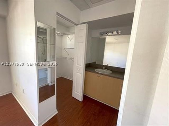 2831 NE 185th St 603, Aventura, FL 33180