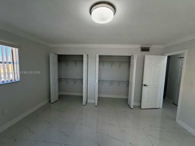 5150 W 12th Ave 206, Hialeah, FL 33012