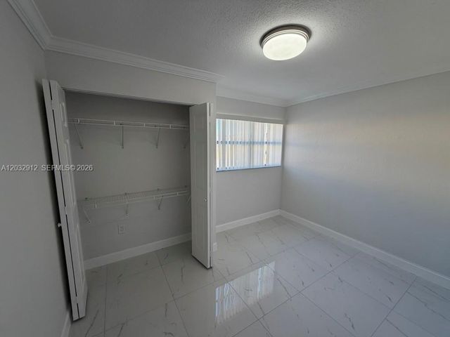5150 W 12th Ave 206, Hialeah, FL 33012
