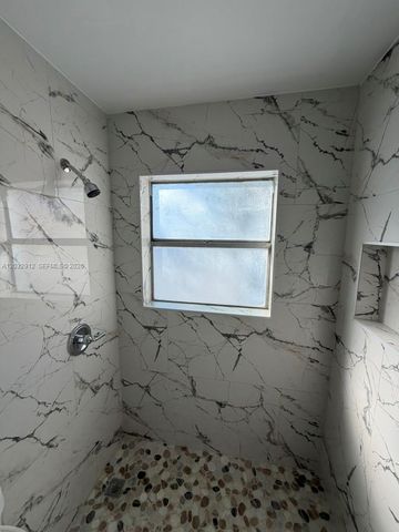 5150 W 12th Ave 206, Hialeah, FL 33012
