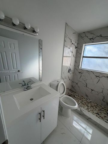 5150 W 12th Ave 206, Hialeah, FL 33012
