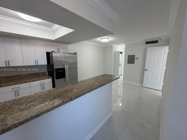 5150 W 12th Ave 206, Hialeah, FL 33012