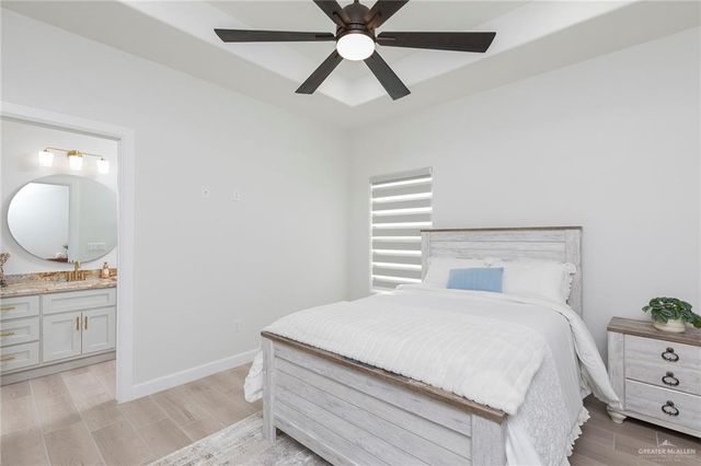 825 E Kika De La Garza Boulevard, La Joya, TX 78560