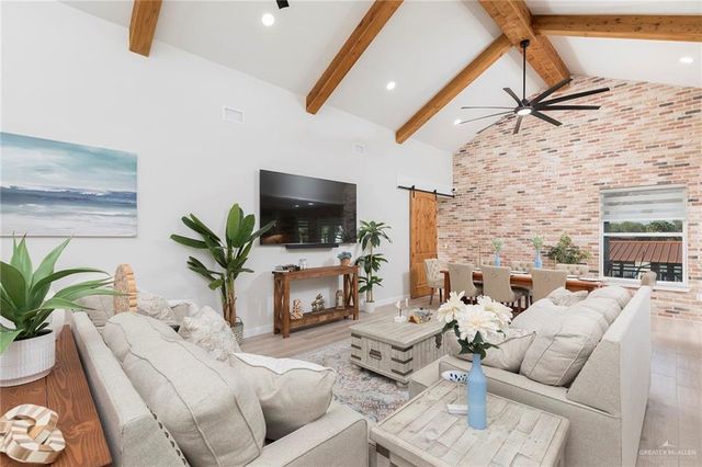 825 E Kika De La Garza Boulevard, La Joya, TX 78560