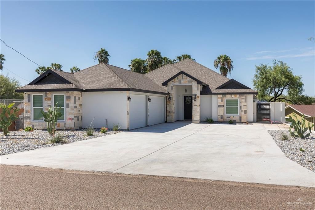 825 E Kika De La Garza Boulevard, La Joya, TX 78560