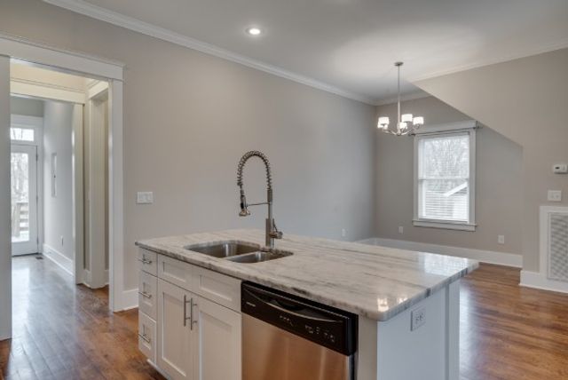 1740 24th Ave, N, Nashville, TN 37208