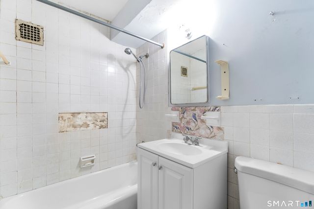 71 Strawberry Hill Avenue APT 515, Stamford, CT 06902