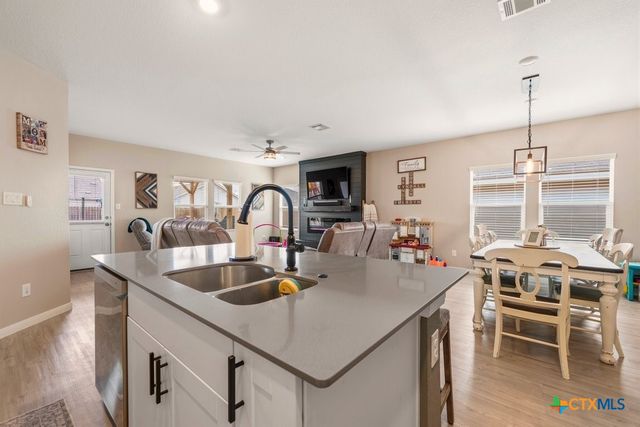 9109 Honey Mesquite, Seguin, TX 78155