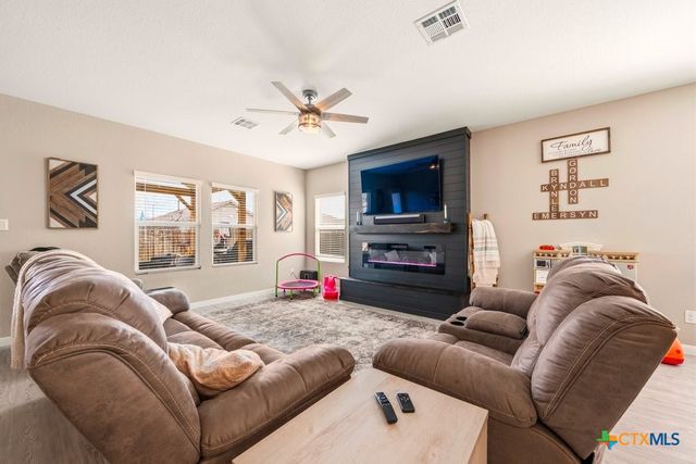 9109 Honey Mesquite, Seguin, TX 78155