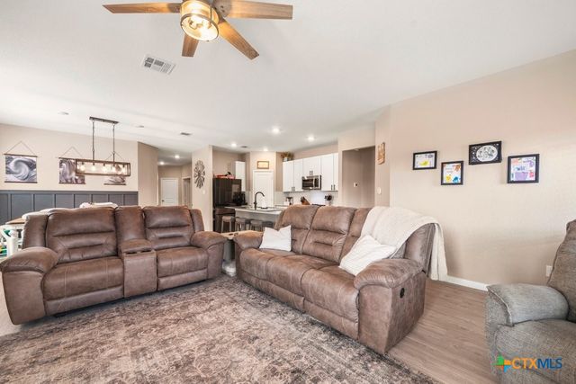 9109 Honey Mesquite, Seguin, TX 78155