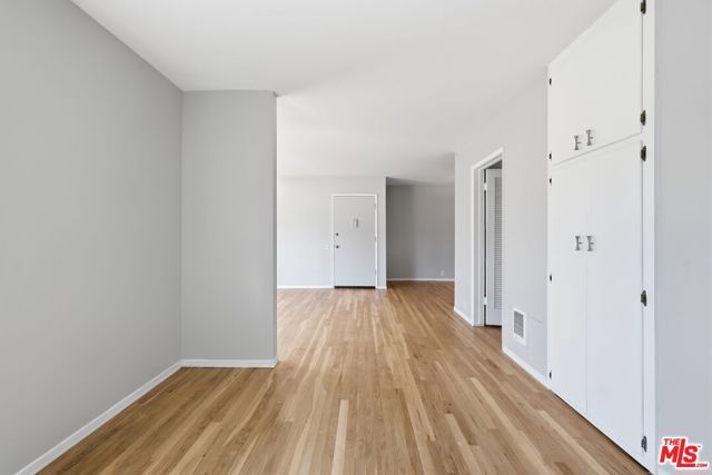11120 Queensland Street D40, Los Angeles, CA 90034