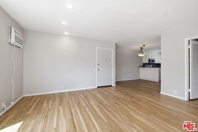 11120 Queensland Street D40, Los Angeles, CA 90034
