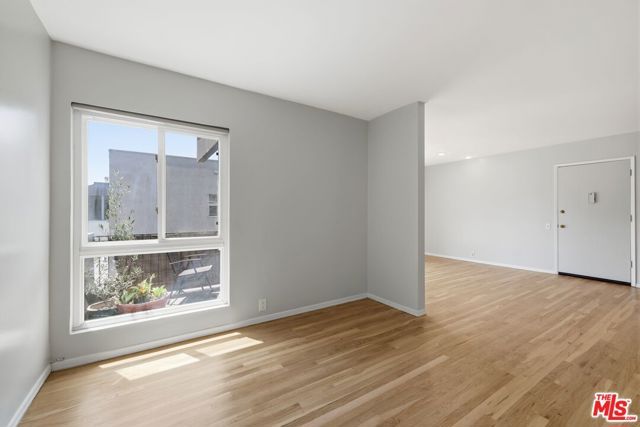 11120 Queensland Street D40, Los Angeles, CA 90034