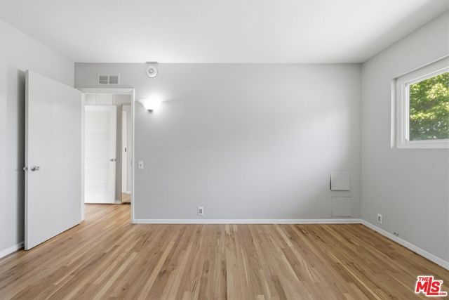 11120 Queensland Street D40, Los Angeles, CA 90034