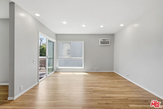 11120 Queensland Street D40, Los Angeles, CA 90034
