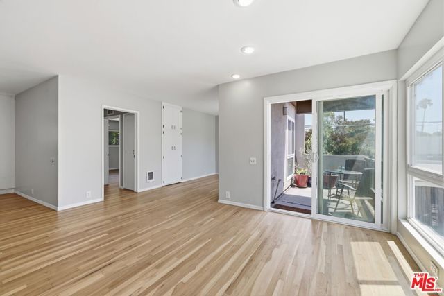 11120 Queensland Street D40, Los Angeles, CA 90034