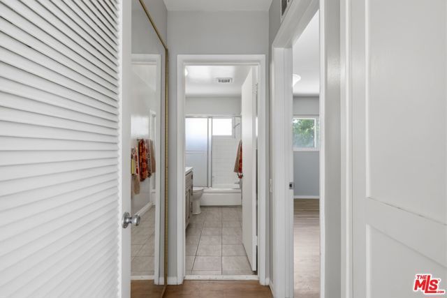 11120 Queensland Street D40, Los Angeles, CA 90034