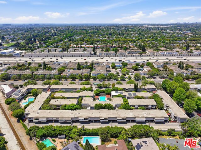 11120 Queensland Street D40, Los Angeles, CA 90034