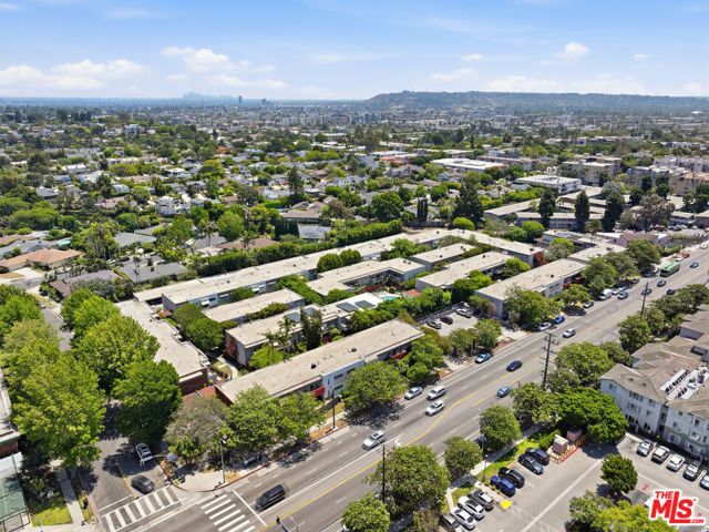 11120 Queensland Street D40, Los Angeles, CA 90034