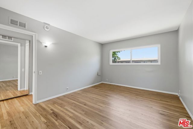 11120 Queensland Street D40, Los Angeles, CA 90034