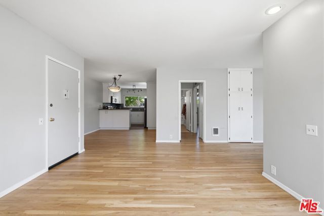 11120 Queensland Street D40, Los Angeles, CA 90034