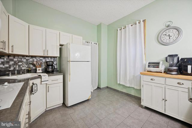 2046 E ONTARIO ST, Philadelphia, PA 19134