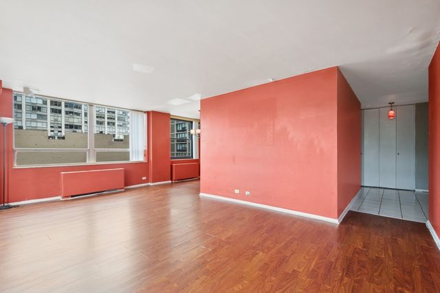 5701 N Sheridan Road 3B, Chicago, IL 60660