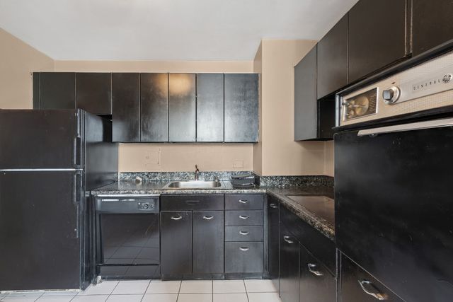 5701 N Sheridan Road 3B, Chicago, IL 60660