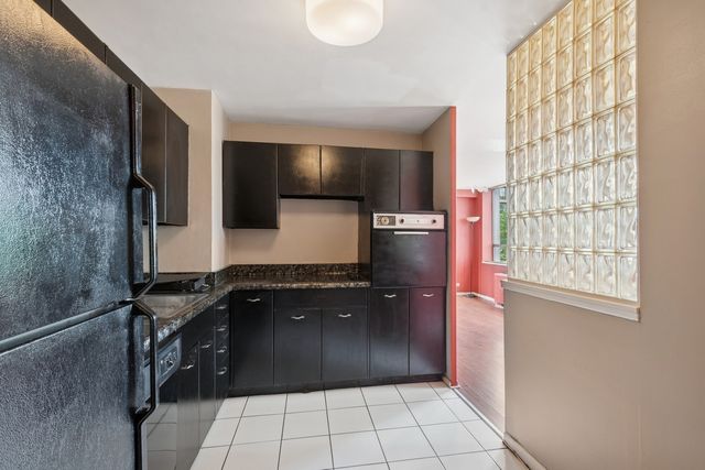 5701 N Sheridan Road 3B, Chicago, IL 60660